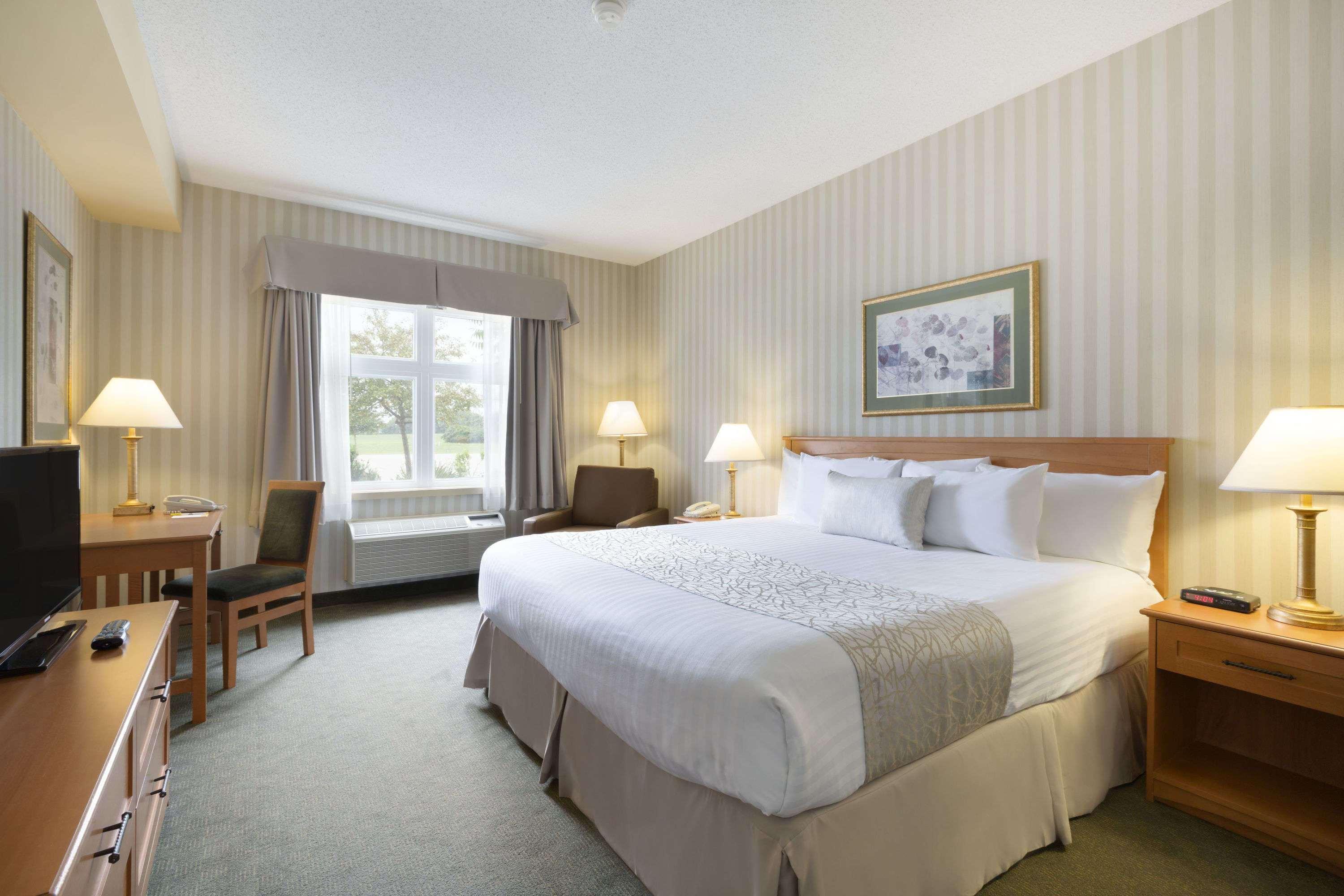 Days Inn By Wyndham Orillia Exterior foto