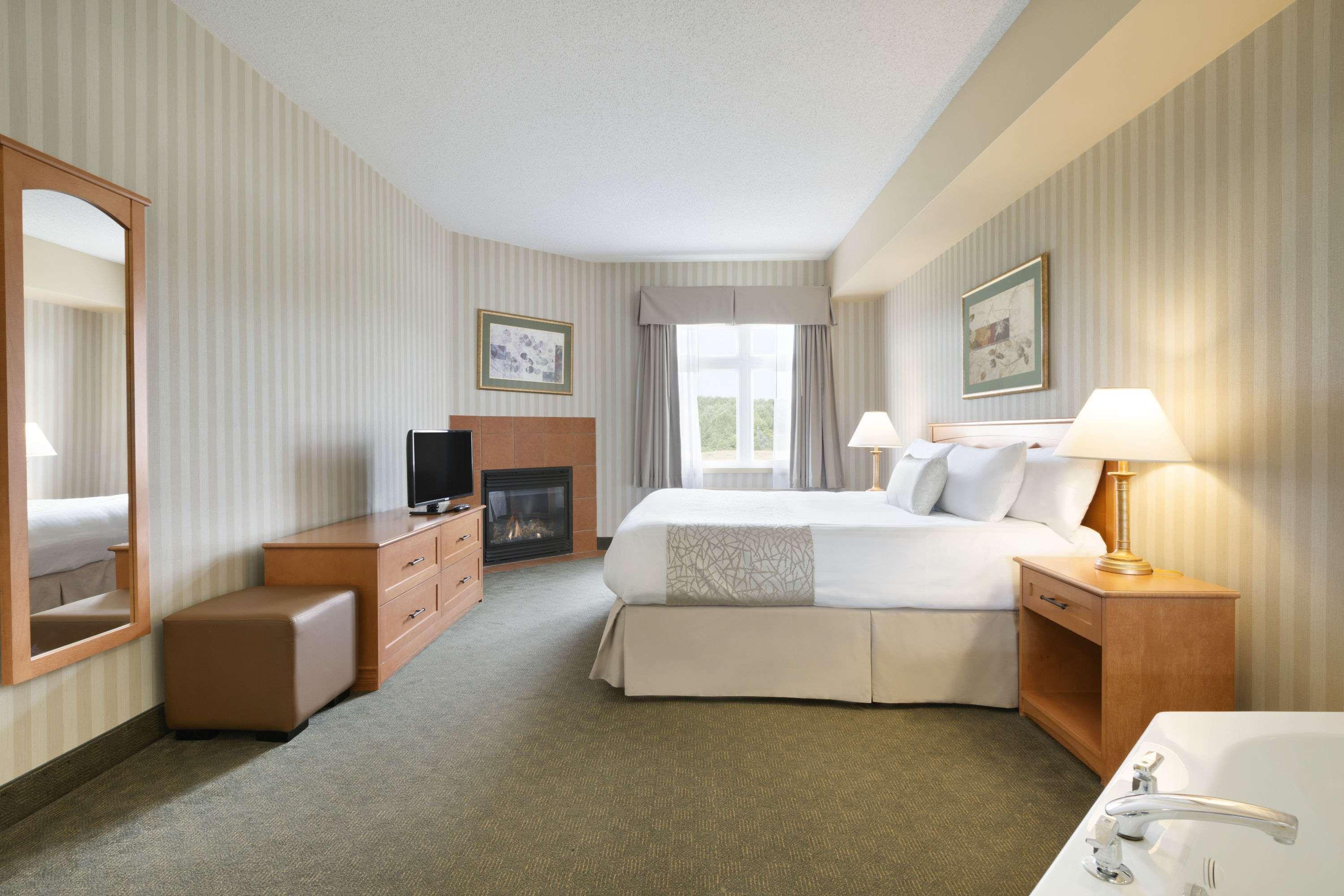 Days Inn By Wyndham Orillia Exterior foto