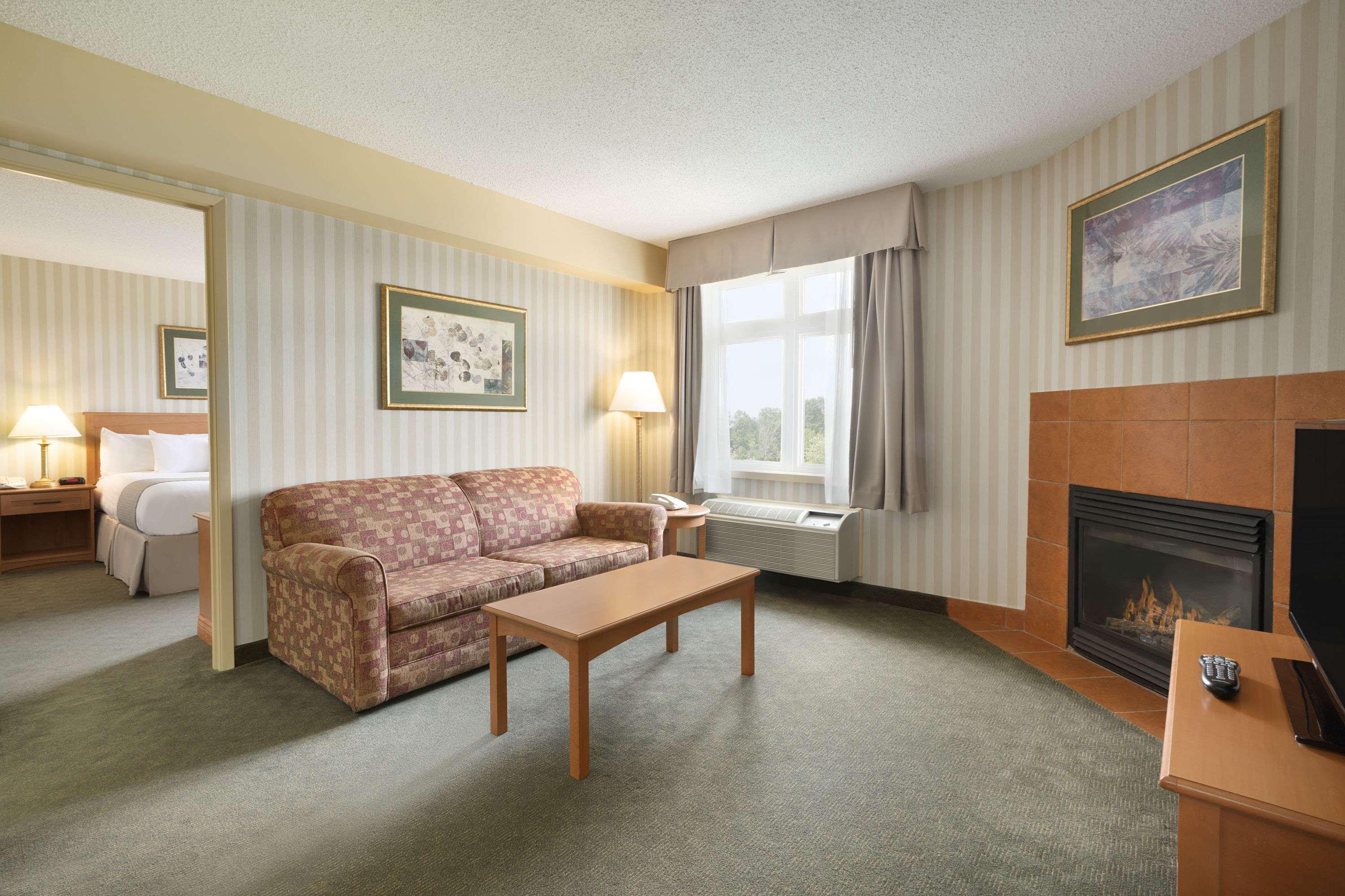 Days Inn By Wyndham Orillia Exterior foto